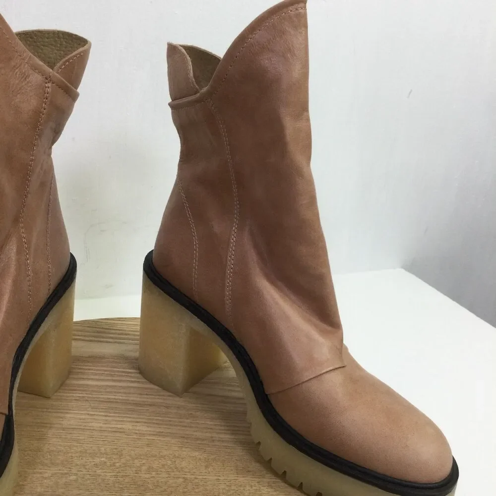 Free People Womens Jack Zip Ankle Boots V-shaped Cut Leather Tan Size US 8.5